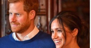 Renúncia de Meghan Markle e príncipe Harry impulsiona venda de produtos Megxit