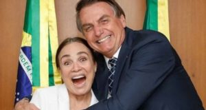 Regina Duarte deve aceitar convite de Bolsonaro nesta quarta