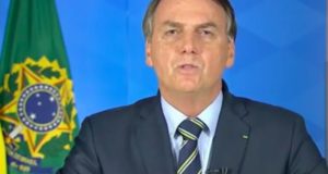 Felipe Neto, Caio Blat e Maria Rita assinam pedido de impeachment de Bolsonaro