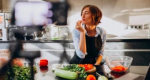 Ambiente pode influenciar na dieta? Nutricionista responde