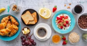 Entenda a relação entre apetite matinal e metabolismo